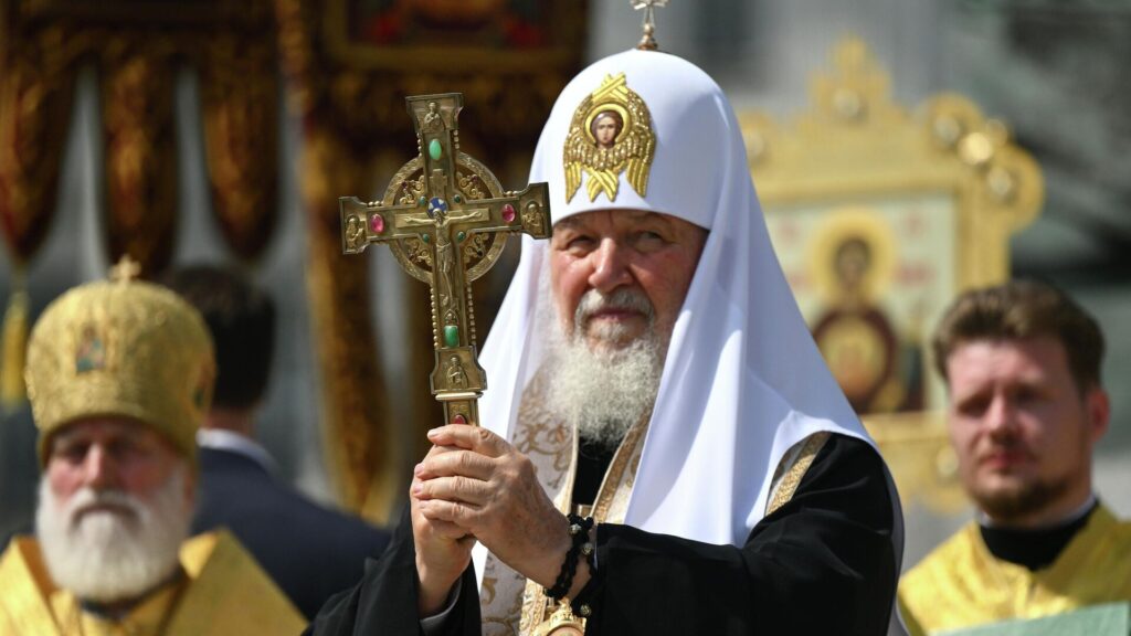 Патриарх Кирилл рассказал о смысле поклонения мощам святых