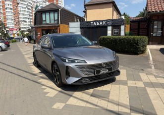 Аренда автомобиля с водителем: комфорт, безопасность